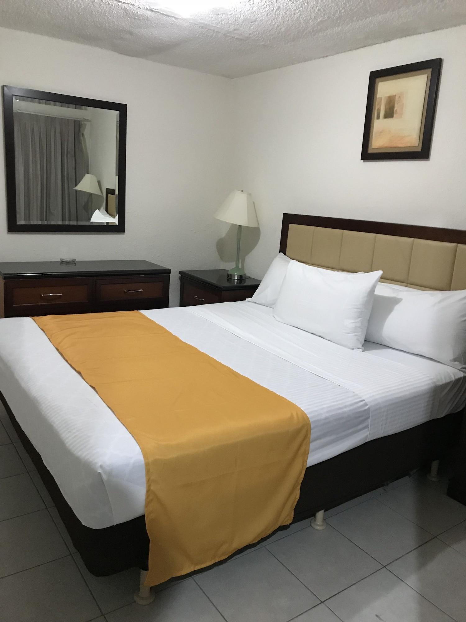 Hotel Guillen Jr Tijuana Bagian luar foto