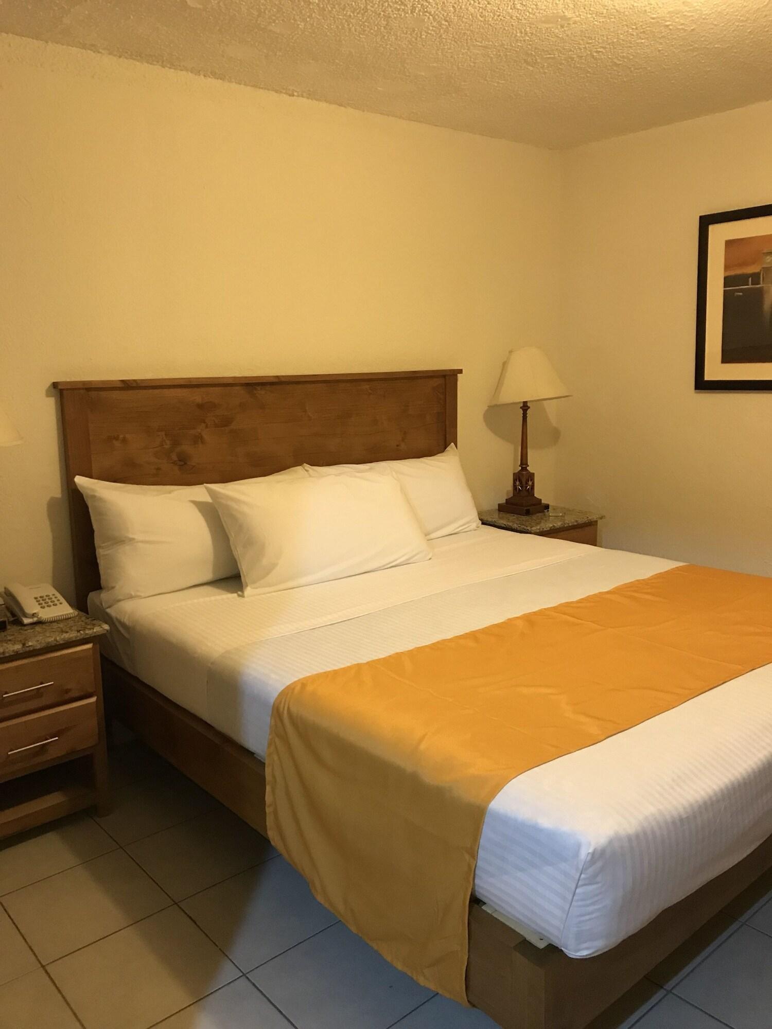 Hotel Guillen Jr Tijuana Bagian luar foto