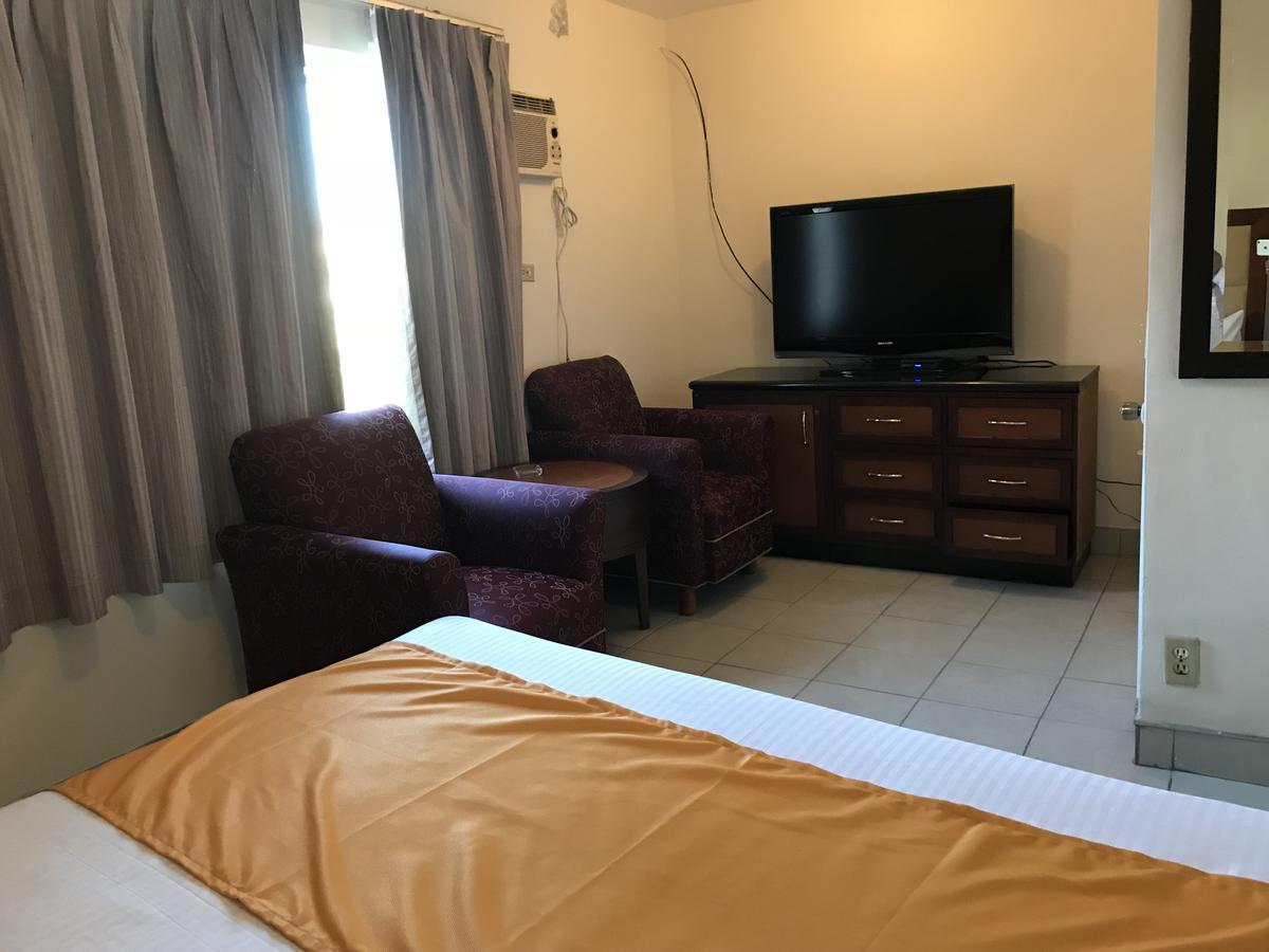 Hotel Guillen Jr Tijuana Bagian luar foto