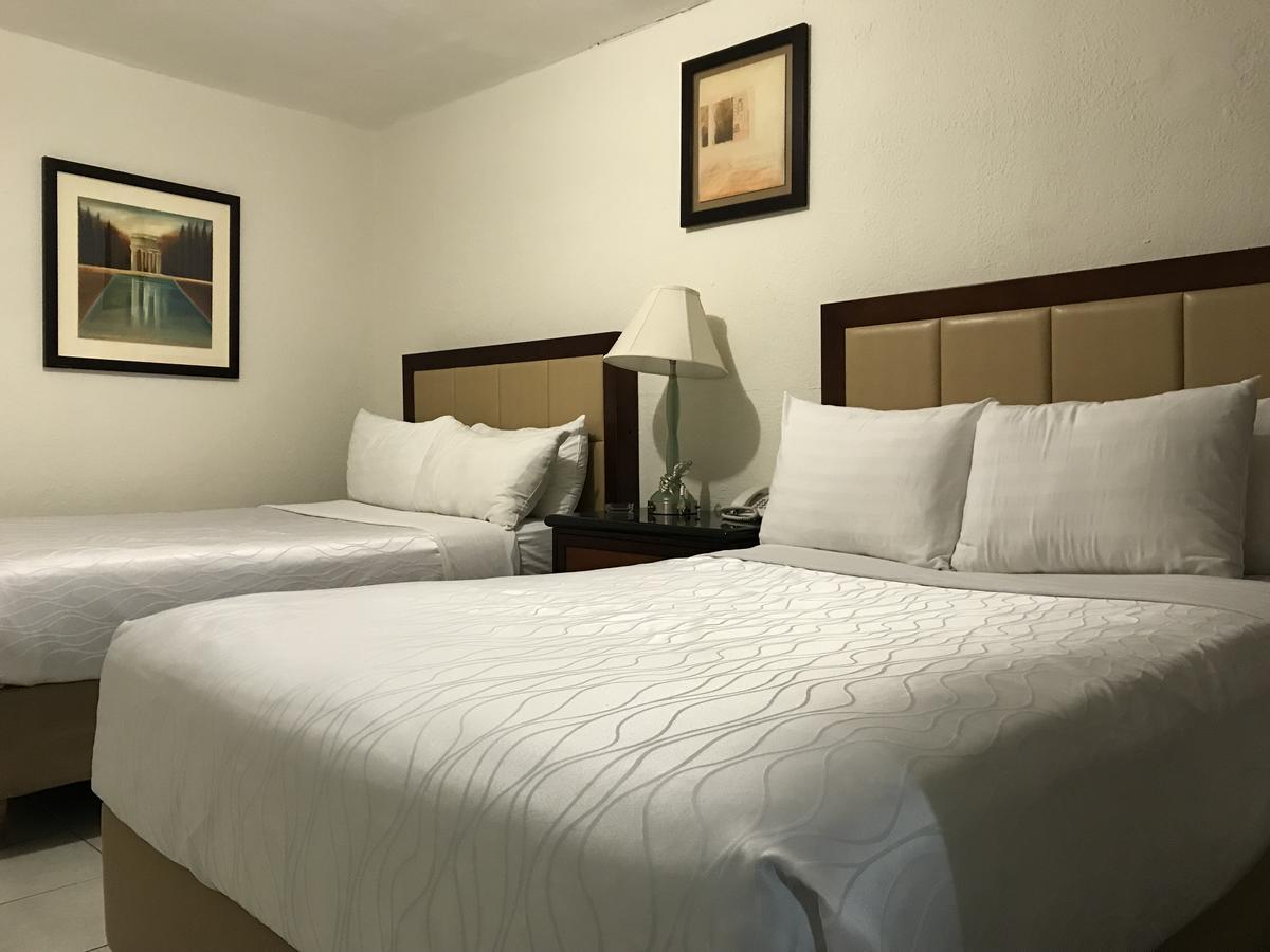 Hotel Guillen Jr Tijuana Bagian luar foto