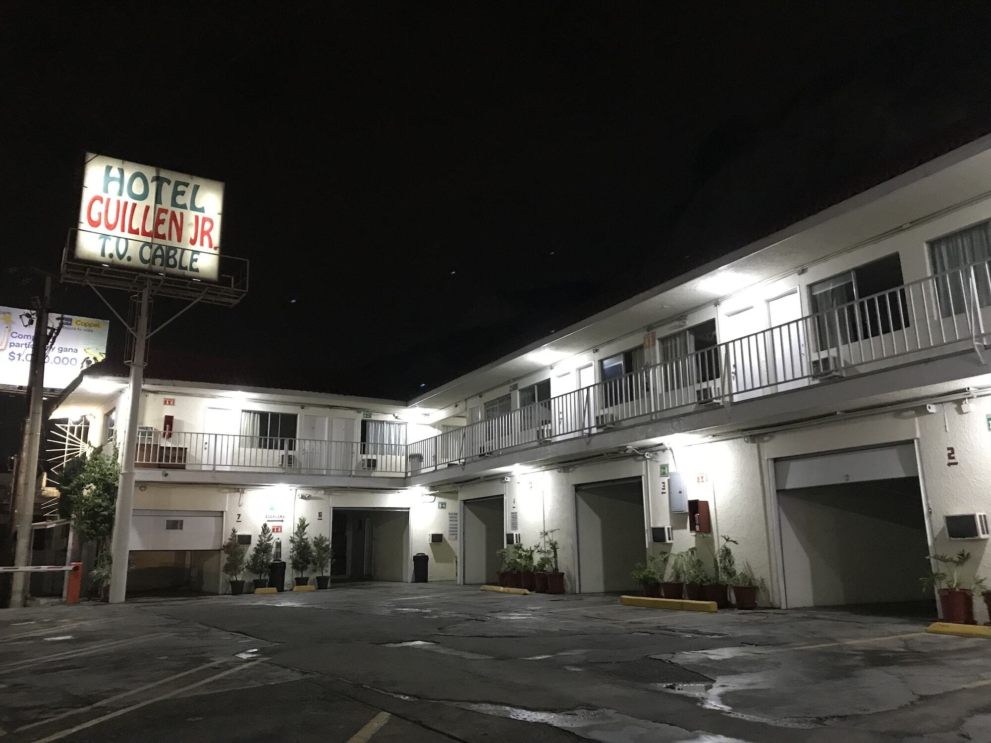 Hotel Guillen Jr Tijuana Bagian luar foto